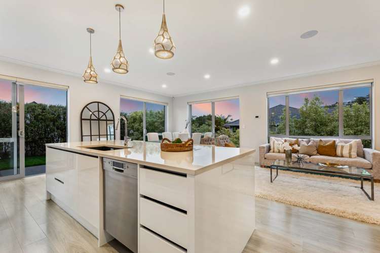 58 Colonial Drive Silverdale_14