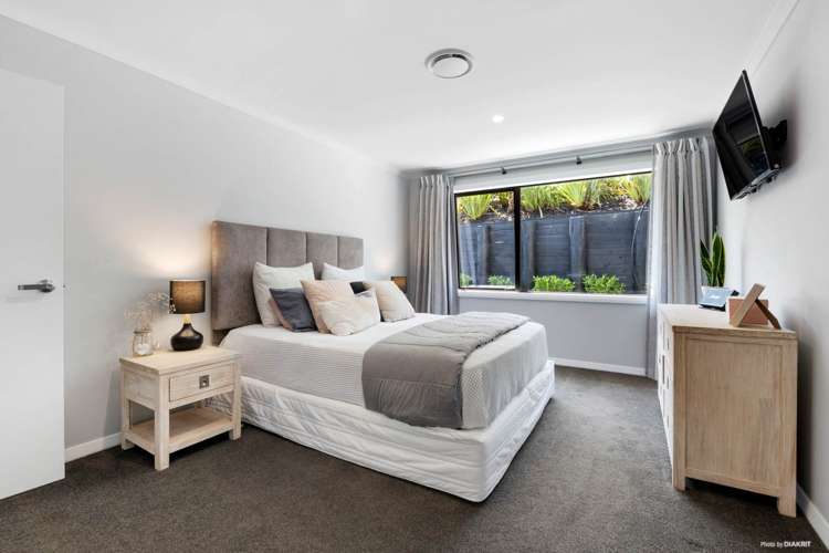 16 Boocock Crescent Orewa_11