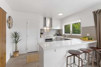 70 Stapleford Crescent_1