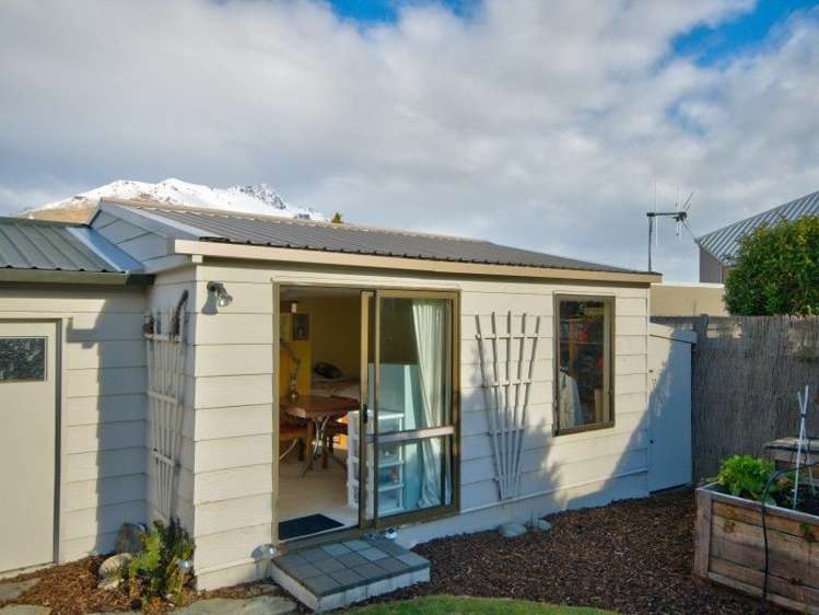 8 Larch Court Kelvin Heights_16