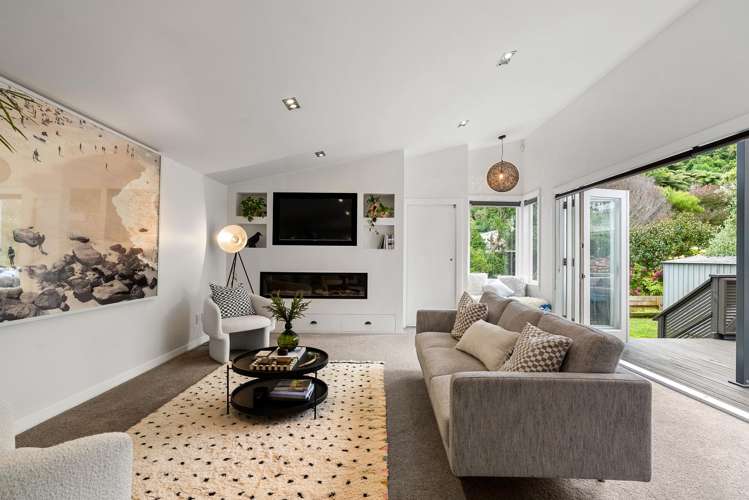 21 Chamberlain Road Karori_1