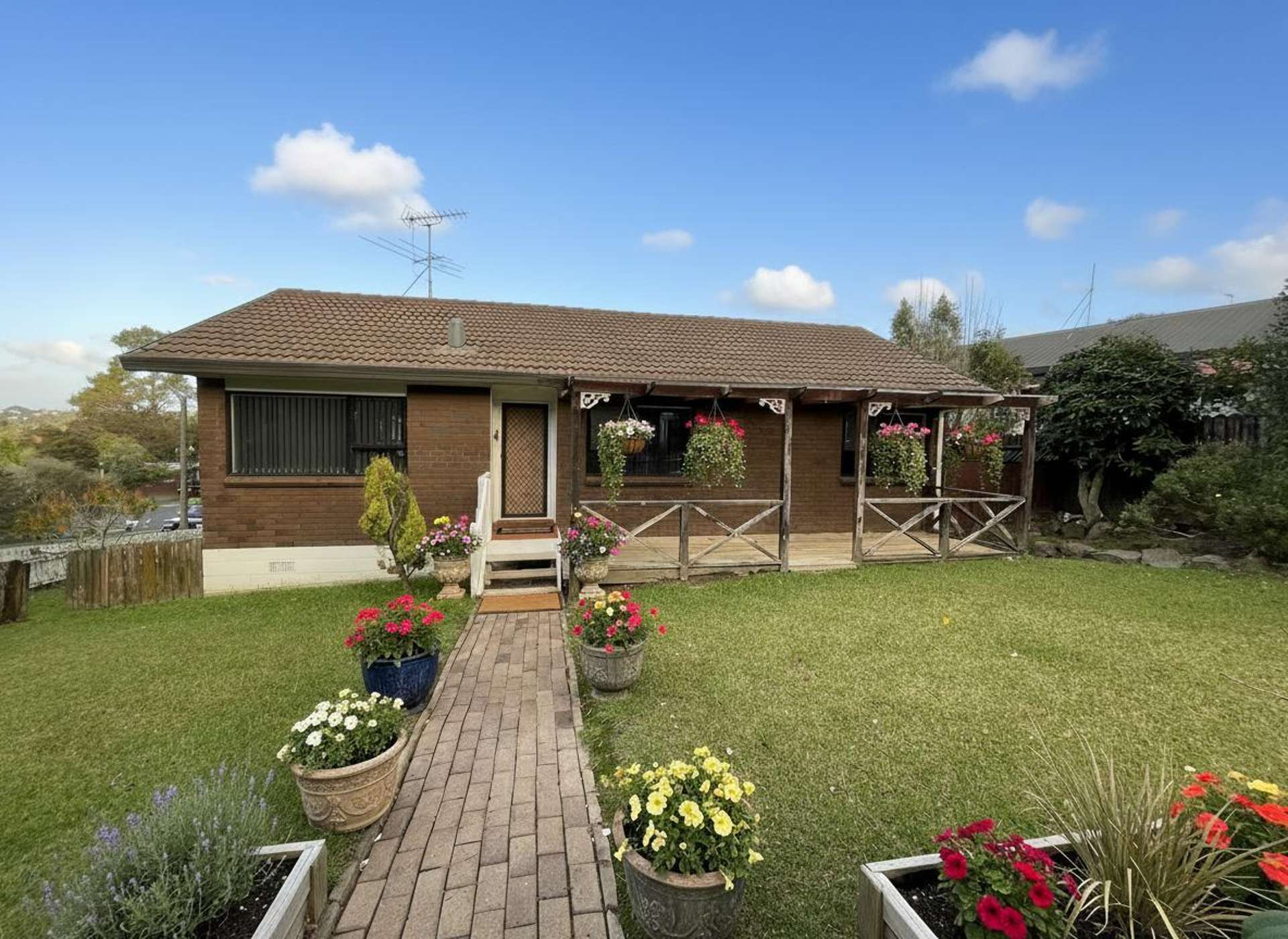 1 John Webster Place Glen Eden_0