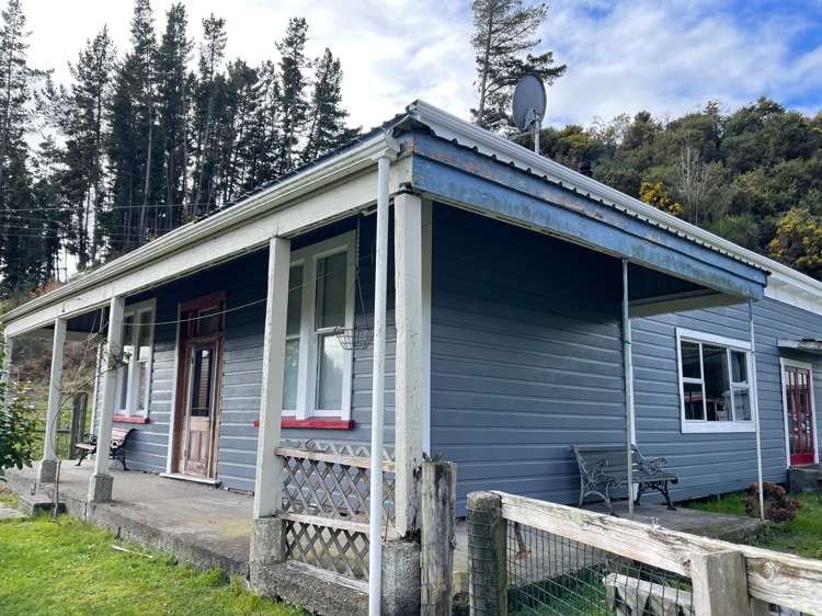 23 Hattie Street Reefton_10