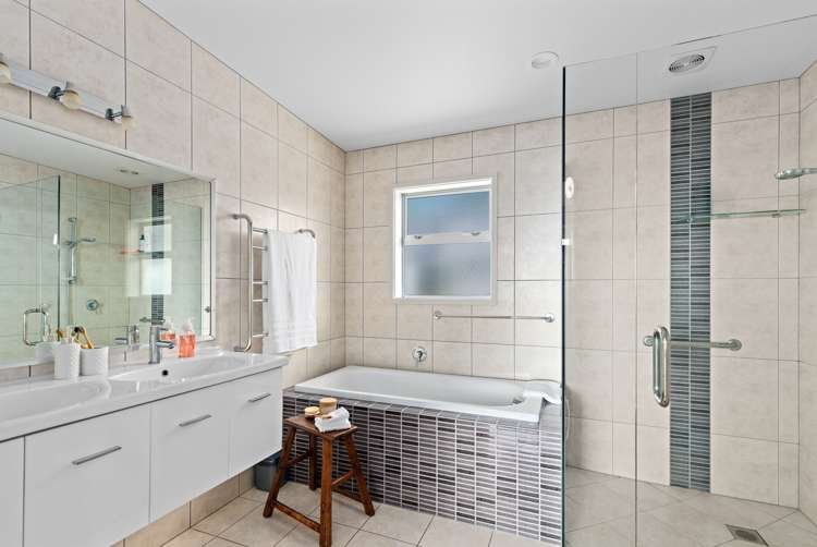 10 Rangimaarie Crescent Snells Beach_9