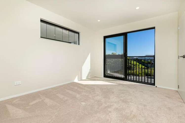 2/18 Scott Road Hobsonville_14
