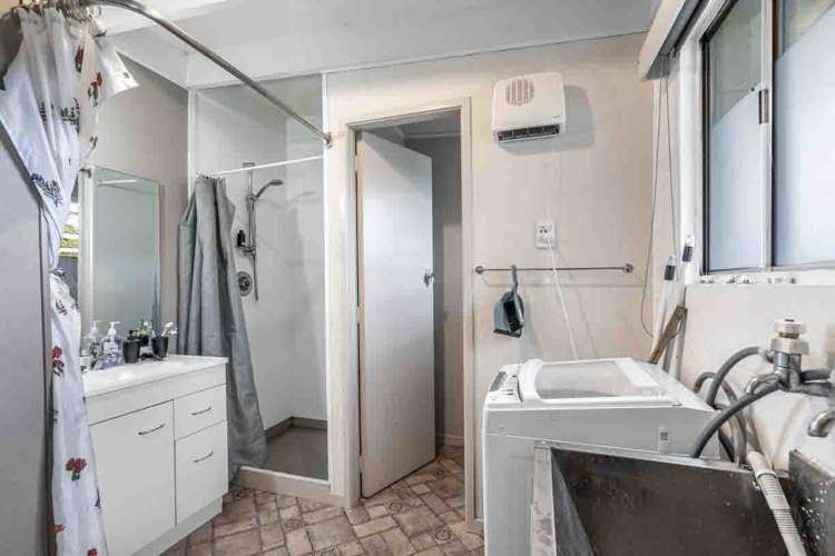 2/50 Fulton Street Gladstone_10