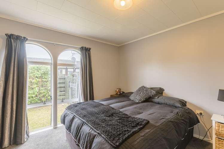 8 Cypress Grove Paraparaumu_16