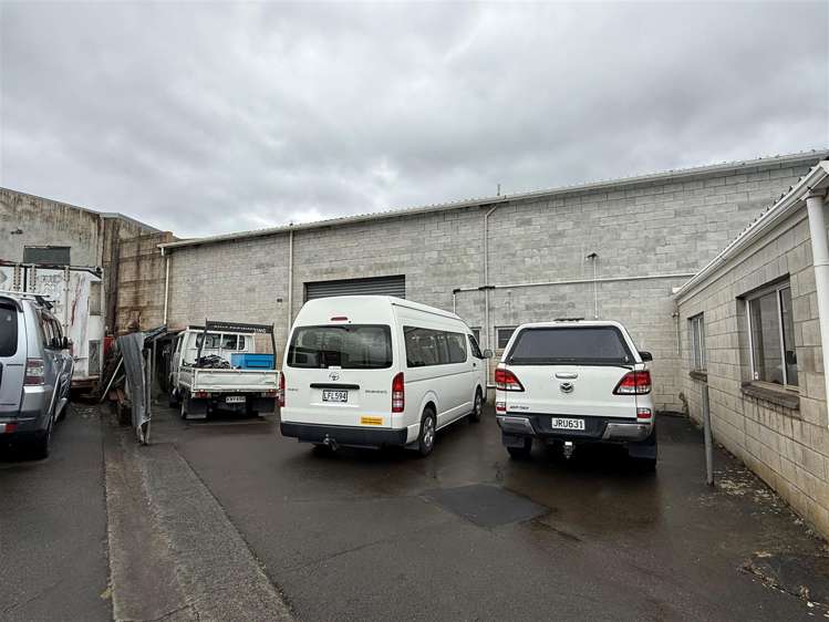 28 Montgomery Crescent Clouston Park_17