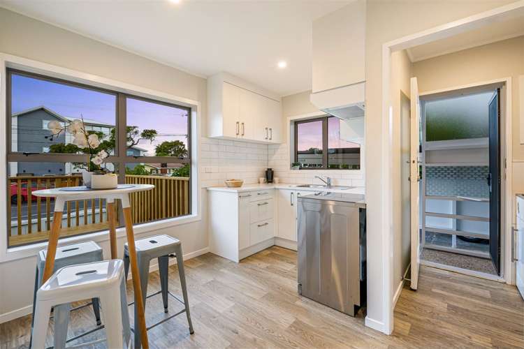 1/14 Flanshaw Road Te Atatu South_7