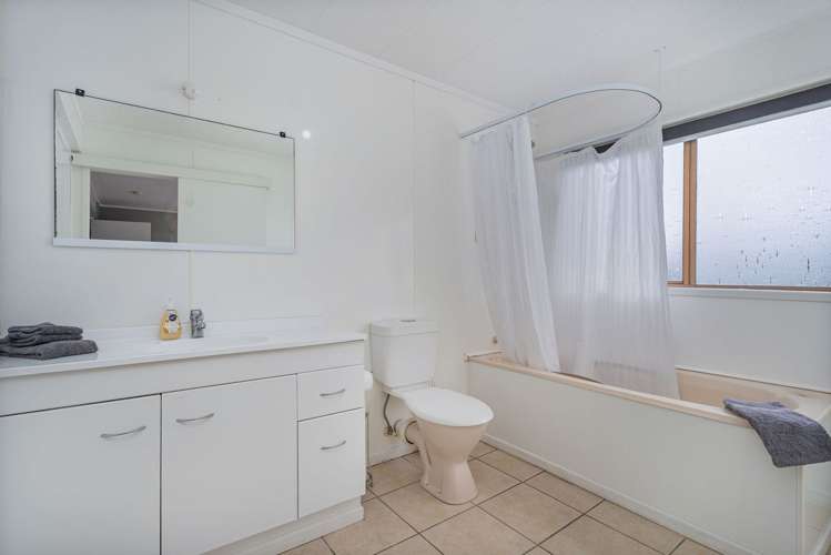167 Main Road Tairua_16