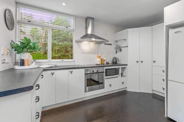 2/35 Huron Street Takapuna_7