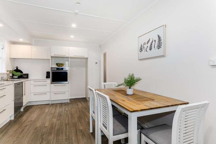 73 Delaney Drive Stokes Valley_9