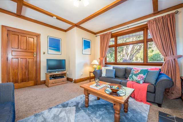 77 Pohutukawa Street Woburn_2