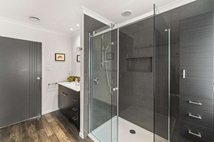 14 Collins Road Richmond_16