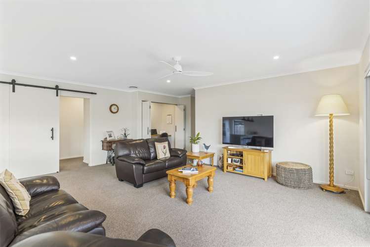 51 Couldrey Crescent Red Beach_24
