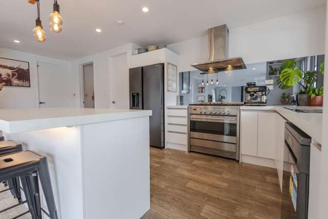 7 Pine Tree Road Hokitika_4