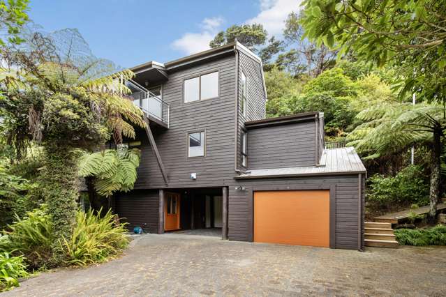 4 Lady Bell Grove Lowry Bay_1