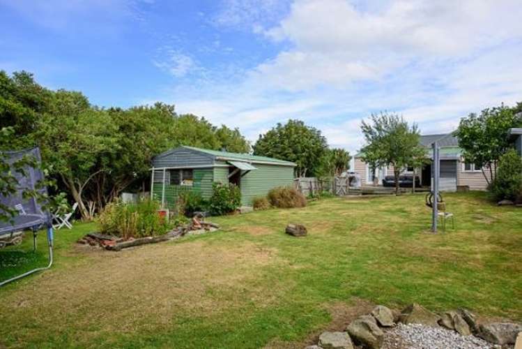 15 Main Road Owaka_2