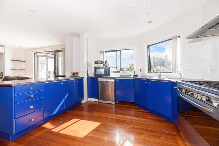 12a Roland Hill Glen Eden_10