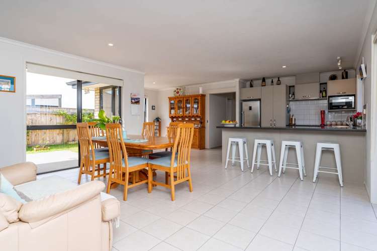 5 Hillside Avenue Mangawhai Heads_2