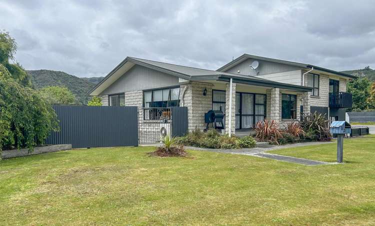 13 Anderson Street Reefton_18