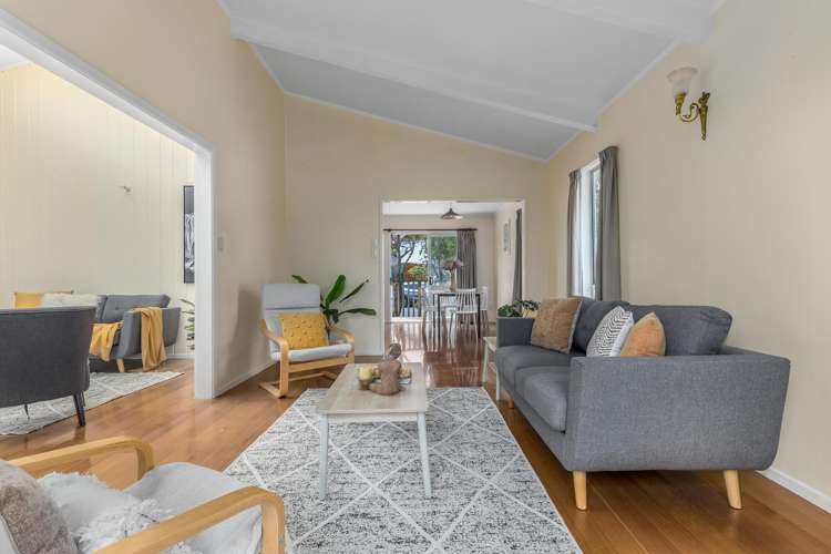 1 Cassley Crescent Papakowhai_4