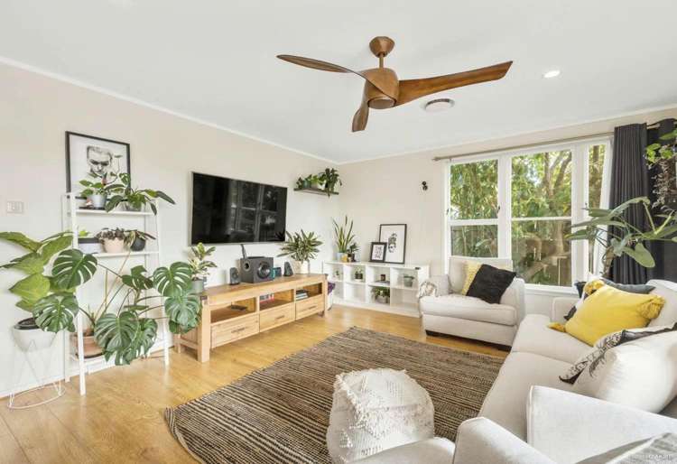 47 Lysander Crescent Beach Haven_2