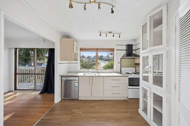 36 Zita Maria Drive Massey_3