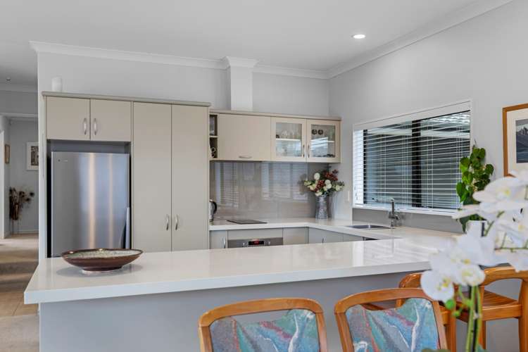 58 Waipuna Grove Welcome Bay_10