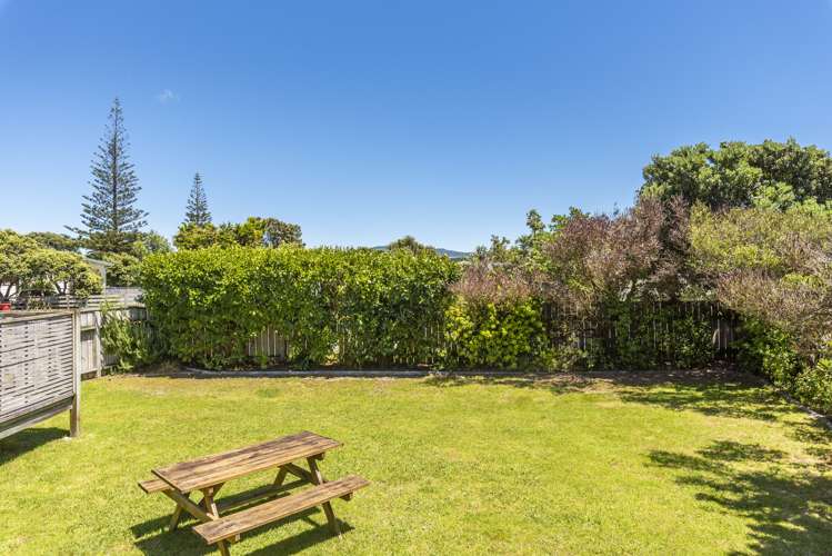 7 Adrian Grove Waikanae Beach_5