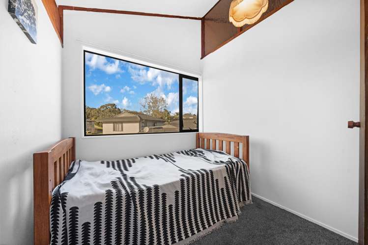 1/3 Eterna Place Clover Park_14