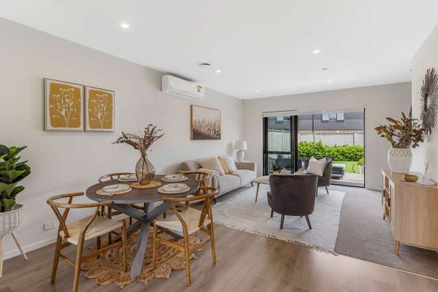 3 Bedroom Town house in Waiata Shores