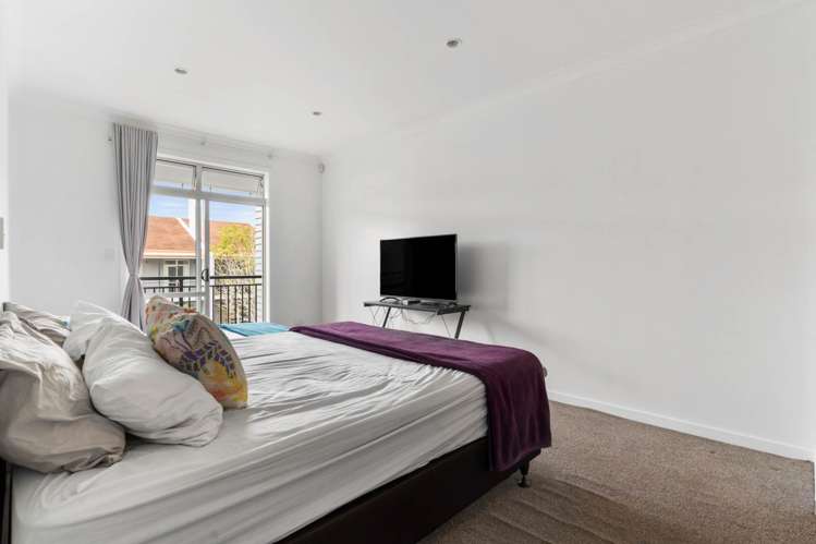 4/44 Carlos Drive Flat Bush_13
