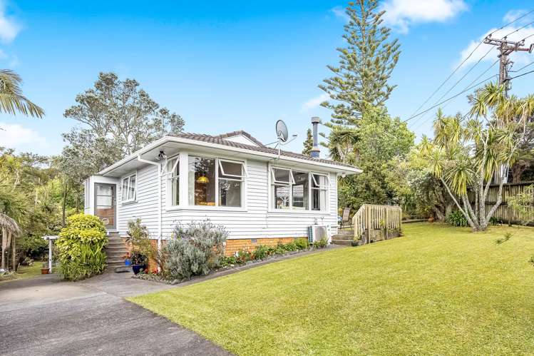 156 Godley Road Titirangi_23