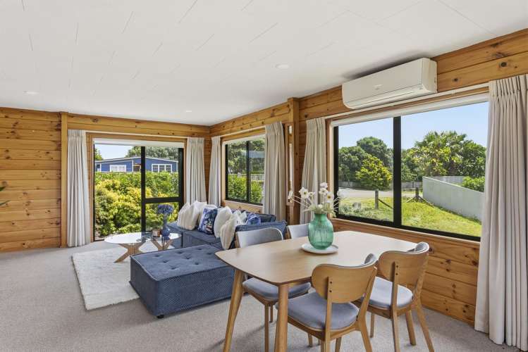 130 Renown Road Raumati South_6