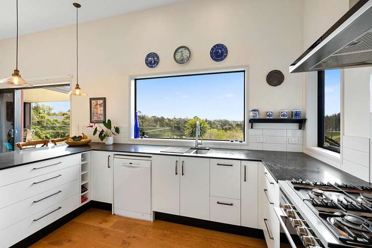 9 Kapurau Lane Merrilands_9