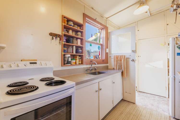 131 Nelson Crescent Napier South_10