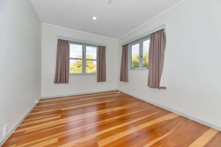 42 West Lynn Road Titirangi_11