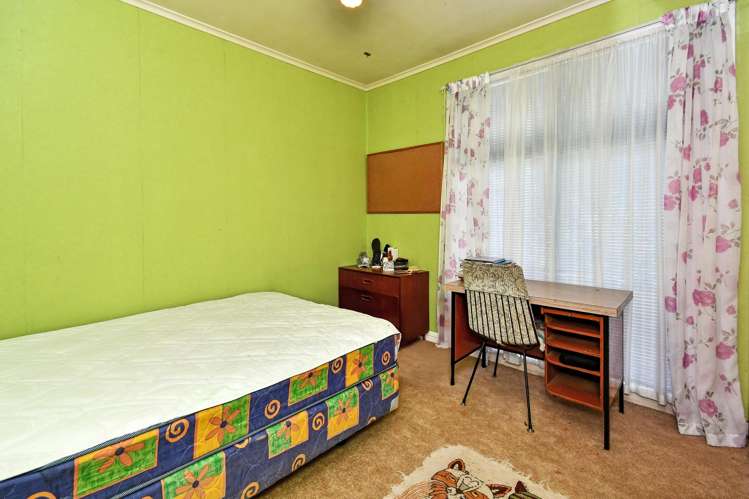 19 Blanes Road Weymouth_11