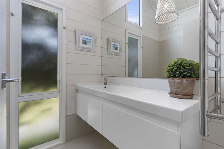 5 Claxton Avenue Pauanui_14