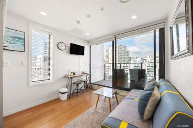 1101/438 Queen Street_1