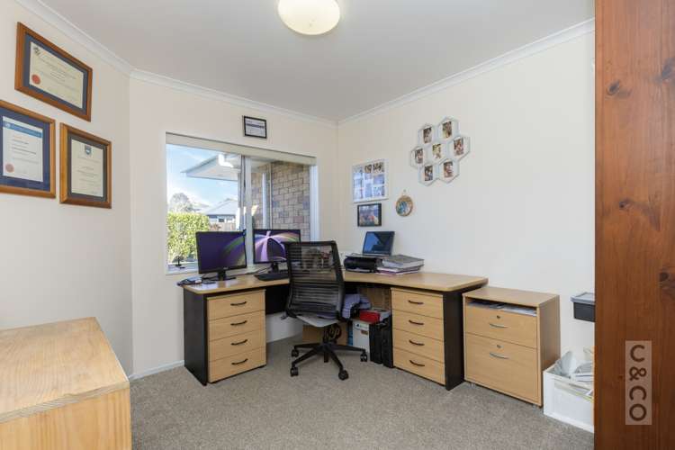 2 Applemoors Way Riverhead_29