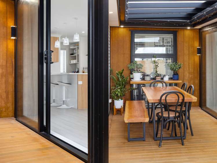 19 Inuwai Street Glenview_8