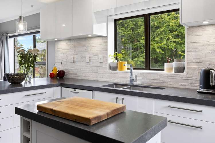 15 Henry Hill Road Taupo_8