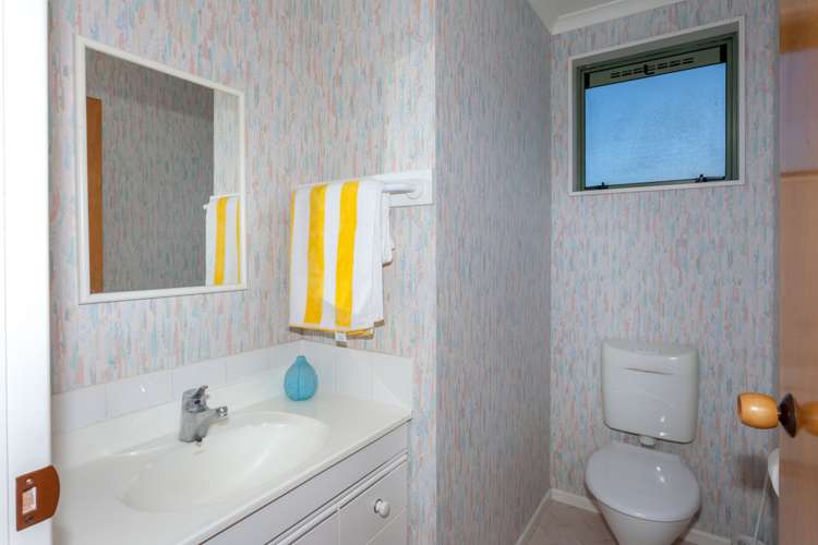 127 Patuwai Drive Whangamata_12