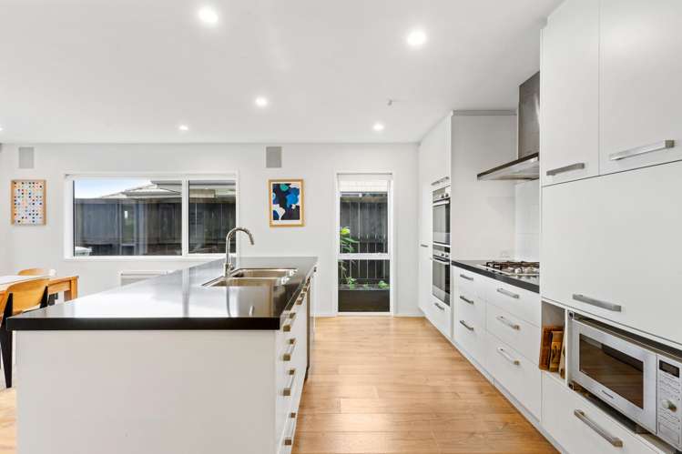 43 Aberdeen Crescent Wattle Downs_7