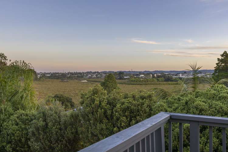 20 Edgerton Road Te Atatu Peninsula_15