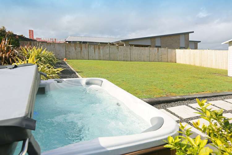 122 Pohutukawa Parade Riverhead_21