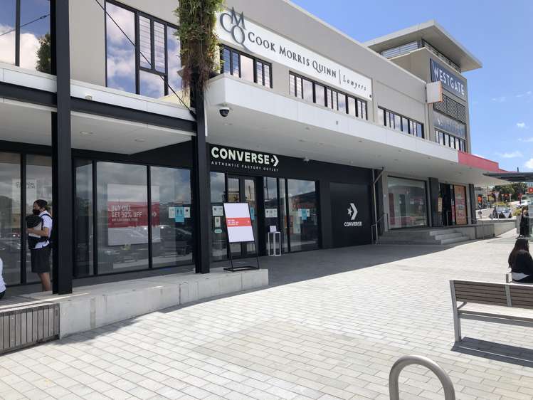 Retail 3/1-5 Fernhill Drive Westgate_3