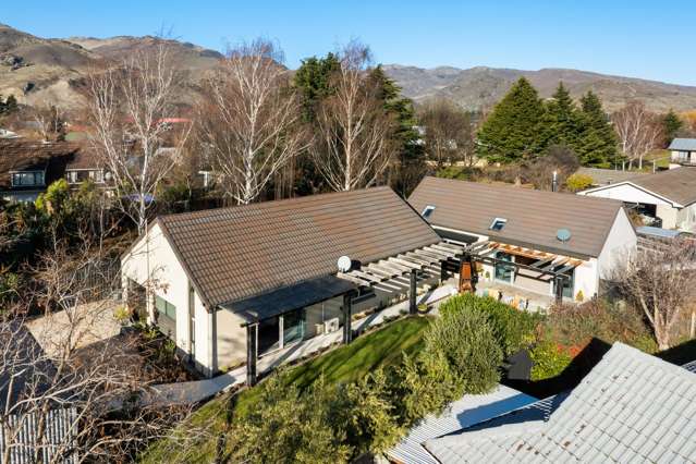 Stunning, Spacious and next to the Greenway!